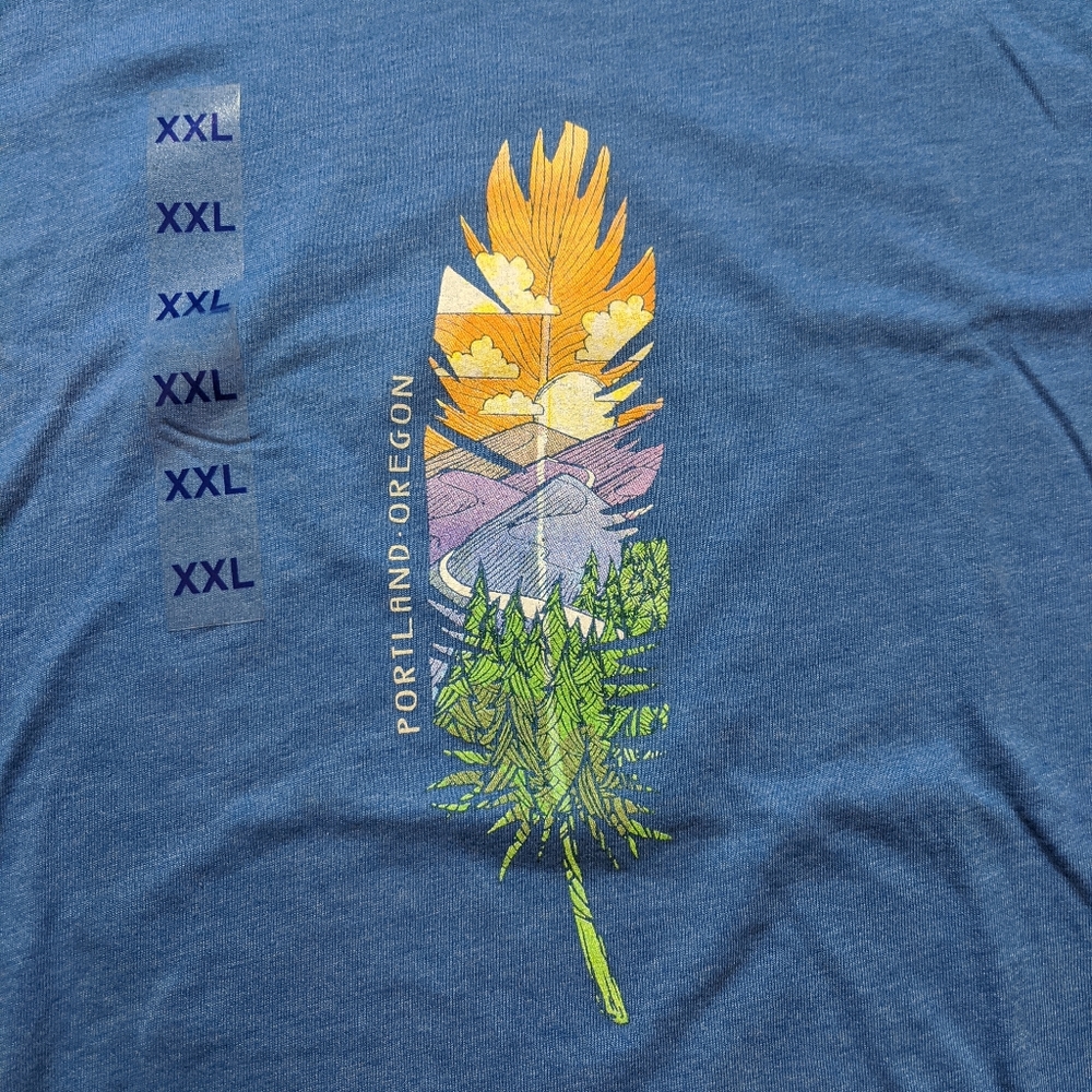 NWT Portland Oregon Feather T-shirt
